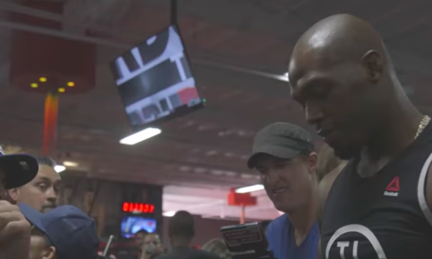 Pogledajte “trening za publiku” uoči UFC214! (VIDEO)